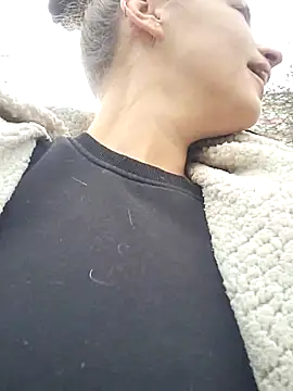 Keli Jessi online show from February 23, 2026, 1:30 pm