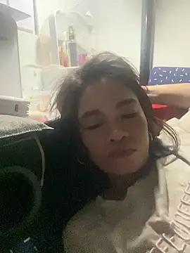 pinay4uwithagoodheart online show from April 16, 2026, 7:14 pm