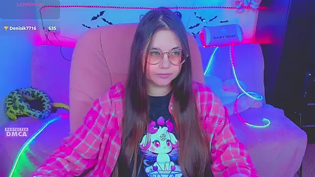 Lolisuccub online show from April 21, 2026, 4:45 pm