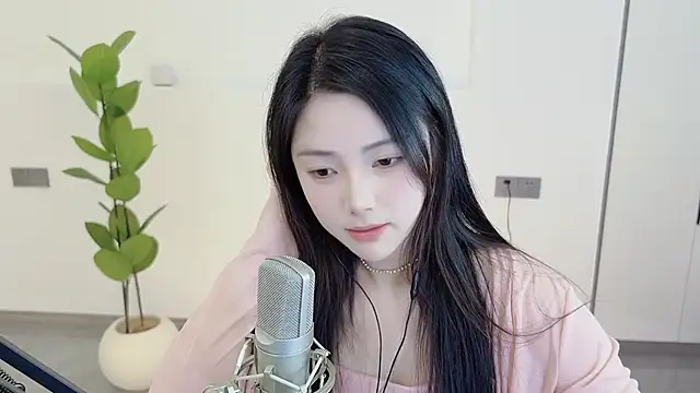 HaagenDazs  online show from March 9, 2025, 1:04 am