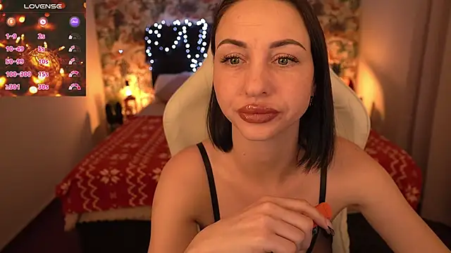 KristiiMax online show from December 28, 2024, 5:23 am