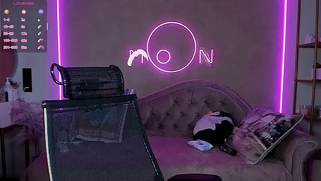 lika lil online show from October 18, 2025, 4:48 am