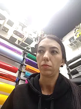 LunaZambrano online show from April 21, 2026, 1:42 am