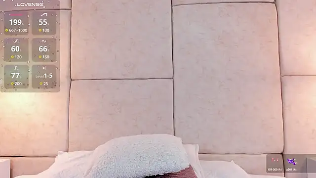 aisha vs online show from January 2, 2025, 12:35 pm