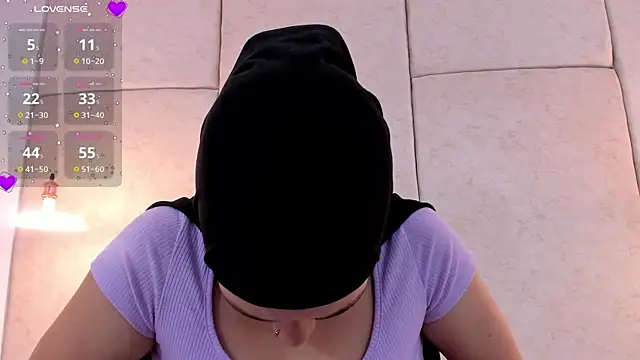 aisha vs online show from February 19, 2025, 12:00 pm