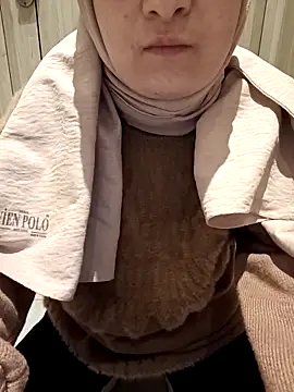 Snapshot of sutgibihatun chatting on November 25, 2025, 10:26 am sutgibihatun online show from November 25, 2025, 10:26 am