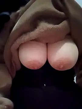 Snapshot of sutgibihatun chatting on February 3, 2026, 8:08 am sutgibihatun online show from February 3, 2026, 8:08 am