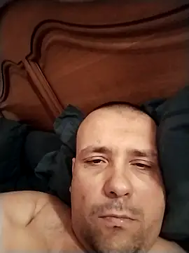 manubm03 online show from November 28, 2025, 9:45 am