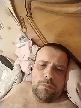 manubm03 online show from February 13, 2026, 7:37 am