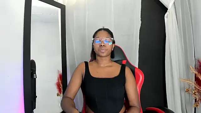 Snapshot of nilosolem chatting on June 19, 2026, 7:28 pm nilosolem online show from June 19, 2026, 7:28 pm