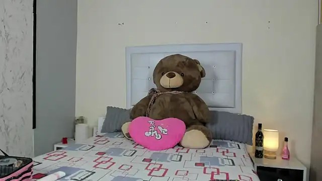 Snapshot of Sofia_Blosom chatting on September 19, 2025, 10:21 pm Sofia Blosom online show from September 19, 2025, 10:21 pm