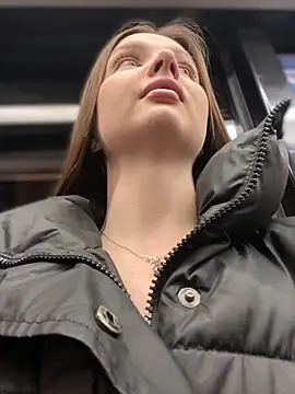 KrisMagnoly online show from April 9, 2026, 6:46 pm