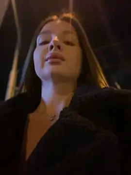 KrisMagnoly online show from April 12, 2026, 7:08 pm