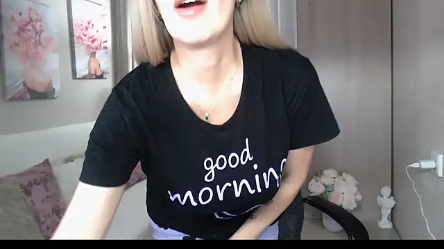 sensualEmilia online show from February 12, 2025, 7:56 pm