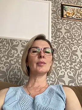 sensualEmilia online show from June 11, 2026, 9:07 am