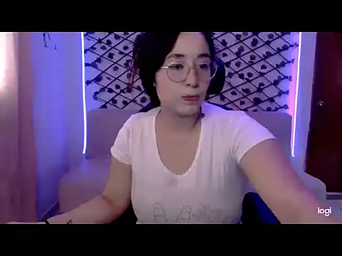 Snapshot of YummymeowW chatting on July 25, 2026, 9:12 pm YummymeowW online show from July 25, 2026, 9:12 pm