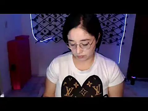 Snapshot of YummymeowW chatting on July 30, 2026, 9:36 pm YummymeowW online show from July 30, 2026, 9:36 pm