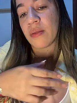 Antonellachic73 online show from October 11, 2025, 12:43 am