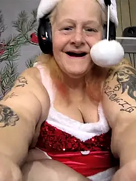 davisdesiresxh online show from December 4, 2025, 6:16 pm