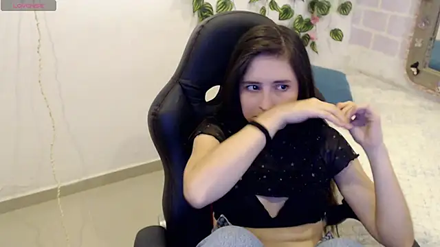 Snapshot of tania_sweet__ chatting on February 15, 2025, 5:39 pm tania sweet online show from February 15, 2025, 5:39 pm