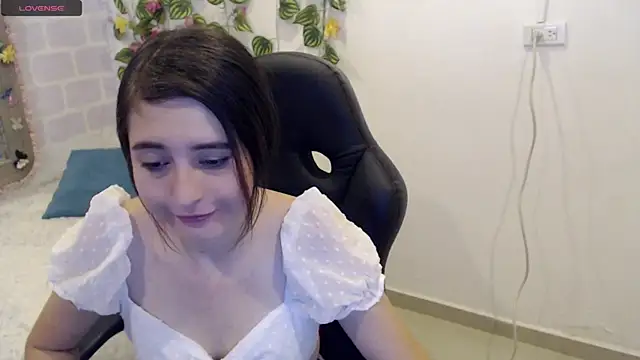 Snapshot of tania_sweet__ chatting on March 3, 2025, 4:35 pm tania sweet online show from March 3, 2025, 4:35 pm