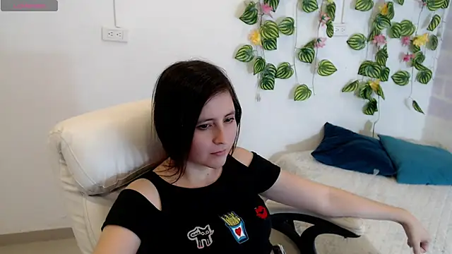 Snapshot of tania_sweet__ chatting on October 2, 2025, 6:15 pm tania sweet online show from October 2, 2025, 6:15 pm