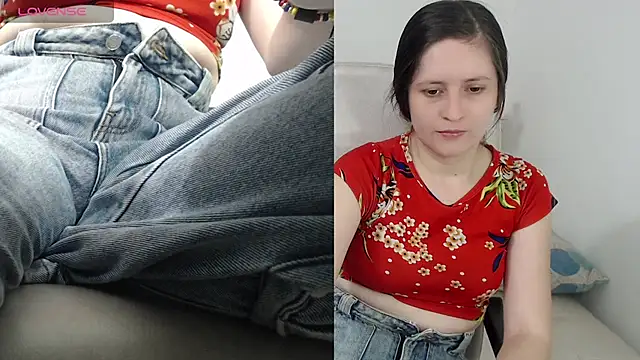 Snapshot of tania_sweet__ chatting on July 6, 2026, 4:53 pm tania sweet online show from July 6, 2026, 4:53 pm