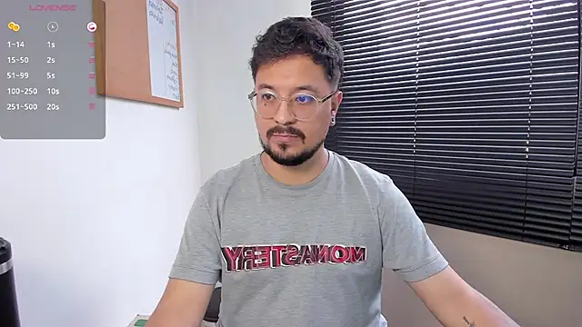 DaviidEvans  online show from December 15, 2024, 2:16 pm