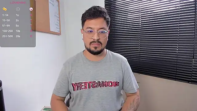 DaviidEvans  online show from December 15, 2024, 5:20 pm