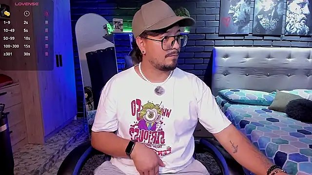 DaviidEvans  online show from April 5, 2026, 6:16 pm