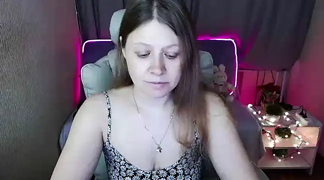 alekasamui online show from January 28, 2025, 4:50 am