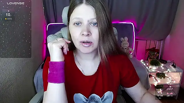 alekasamui online show from January 30, 2025, 4:06 am