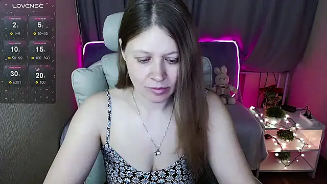 alekasamui online show from January 31, 2025, 3:09 am