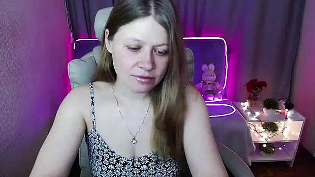 alekasamui online show from March 19, 2025, 10:31 pm