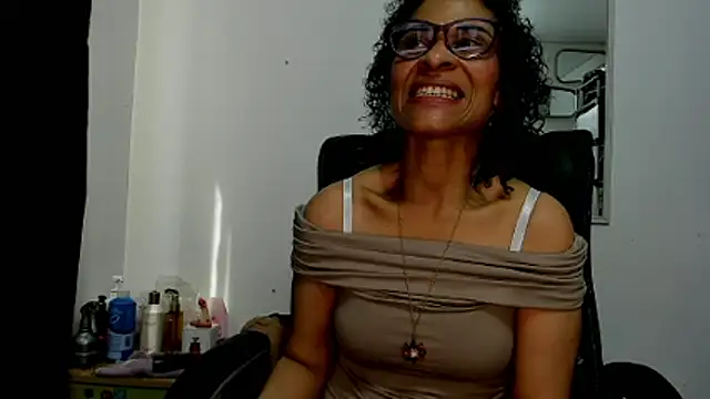 Aries Mature online show from April 21, 2026, 2:23 pm