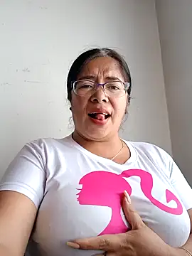   valentina18 online show from January 22, 2025, 7:56 pm