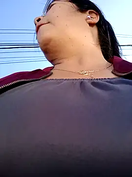   valentina18 online show from January 30, 2025, 1:21 pm