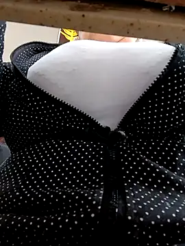   valentina18 online show from February 18, 2025, 4:16 pm