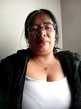   valentina18 online show from March 19, 2025, 8:32 pm