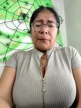   valentina18 online show from October 7, 2025, 1:08 pm