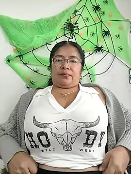   valentina18 online show from October 11, 2025, 1:09 pm