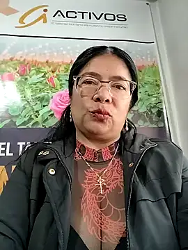  valentina18 online show from May 25, 2026, 12:22 pm