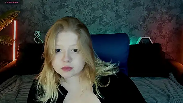 Tinker Belll online show from November 16, 2025, 8:25 pm