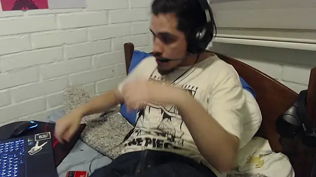 hung weeb online show from December 12, 2024, 3:43 am