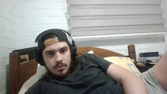 hung weeb online show from February 2, 2025, 3:32 am