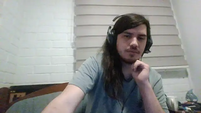 hung weeb online show from October 16, 2025, 3:51 am