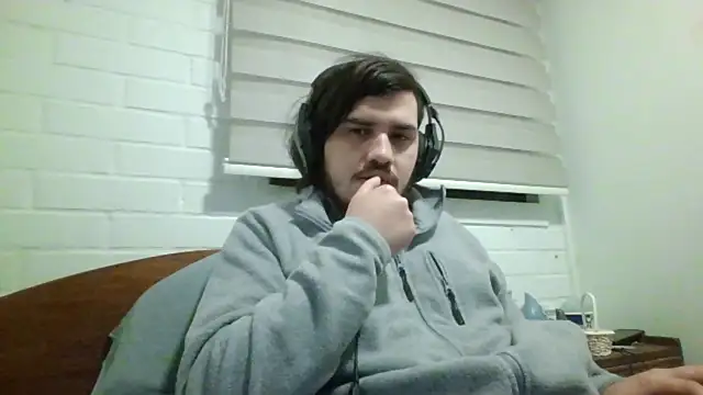 Snapshot of hung_weeb chatting on June 15, 2026, 1:19 am hung weeb online show from June 15, 2026, 1:19 am