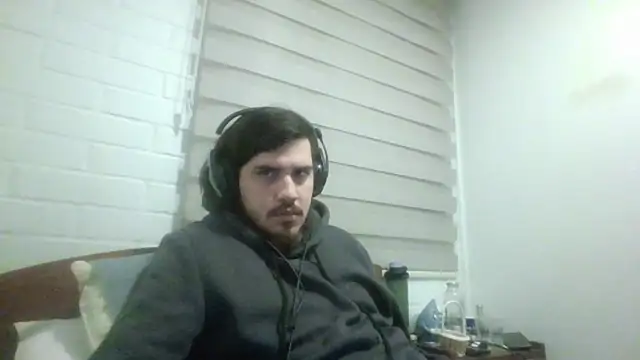 Snapshot of hung_weeb chatting on June 30, 2026, 1:28 am hung weeb online show from June 30, 2026, 1:28 am