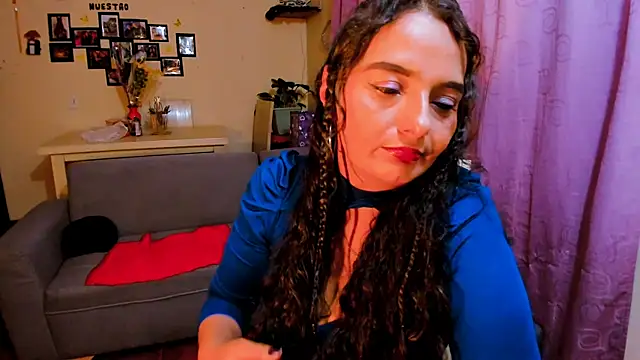 emma luxy online show from March 13, 2026, 4:41 am