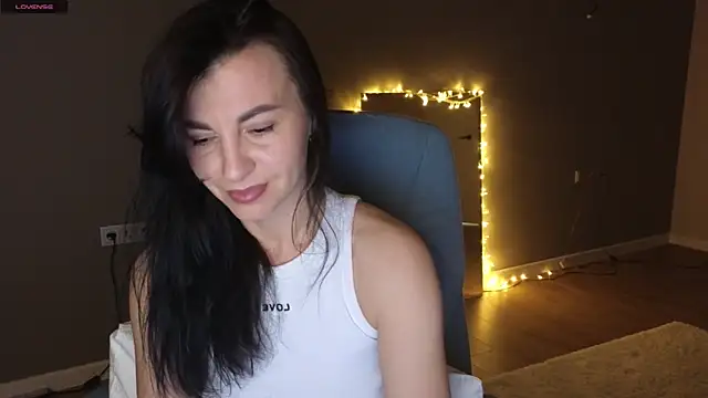 Mary love16 online show from March 15, 2025, 6:10 pm